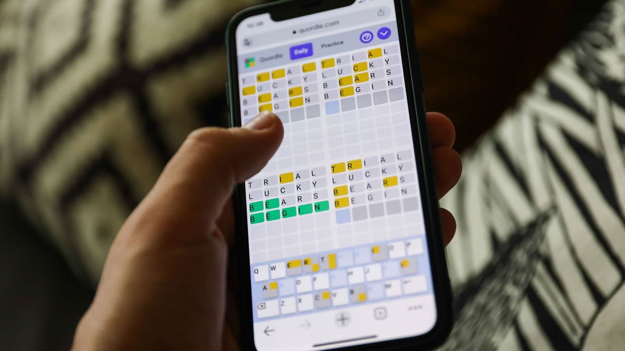 Dicas e respostas do Quordle para quinta-feira, 18 de dezembro (jogo #1424)