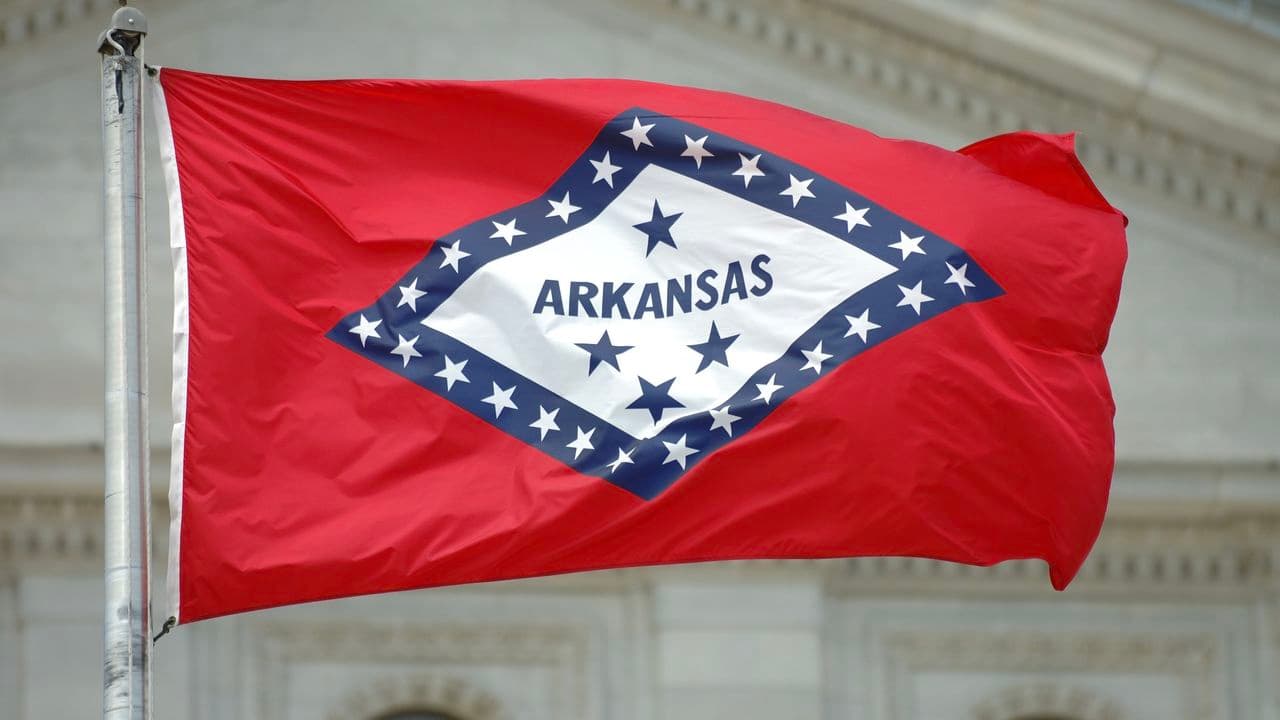 Juiz federal suspende lei de segurança em redes sociais no Arkansas