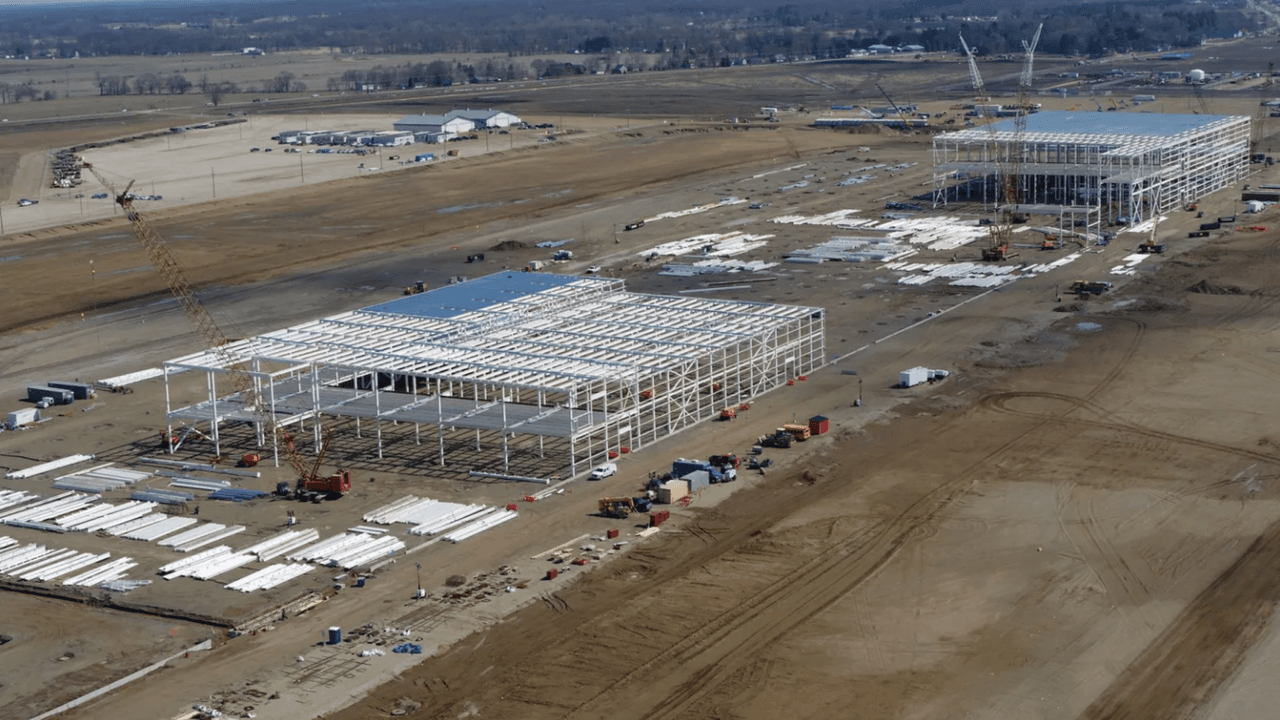 Ford redireciona foco de baterias de carros para centros de dados com planos para capacidade de 20GWh