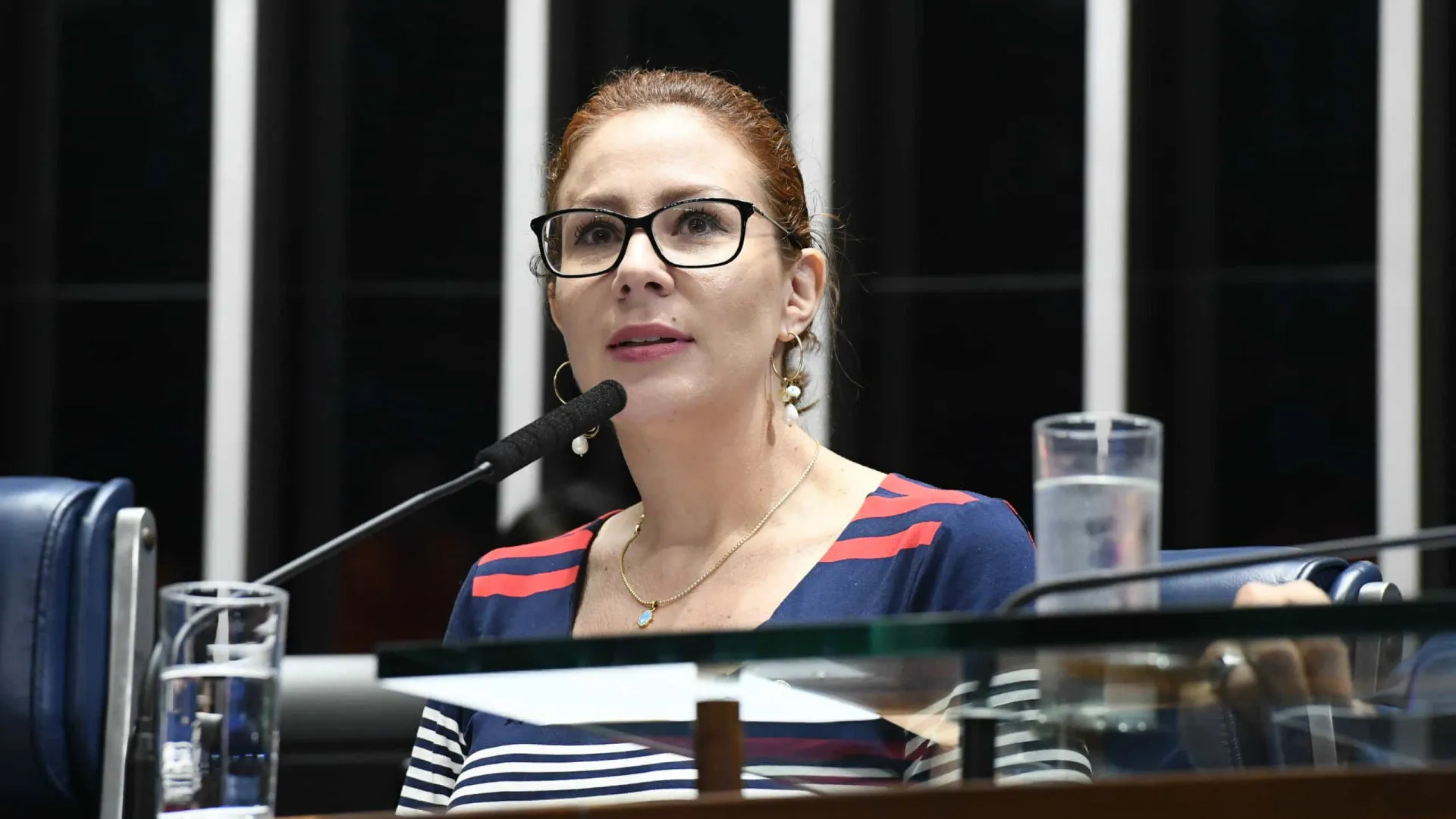 Moraes anula votação da Câmara e determina a perda do mandato de Carla Zambelli