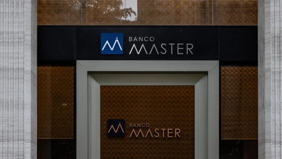 Liquidação do Banco Master afeta 515 funcionários e 12 milhões de clientes