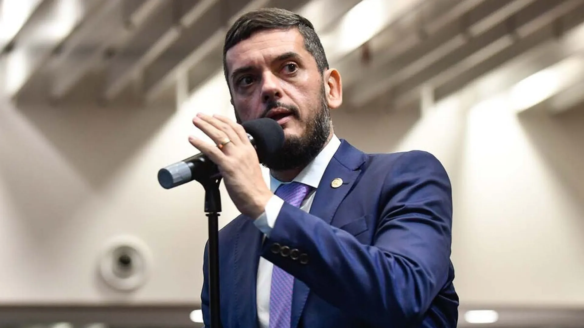 Deputado Rodrigo Bacellar, presidente da Alerj, é detido pela Polícia Federal