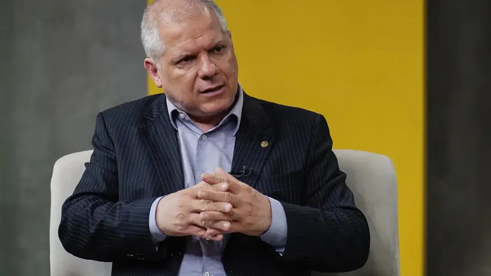 Ex-presidente do INSS é preso por receber propina de R$ 250 mil mensais