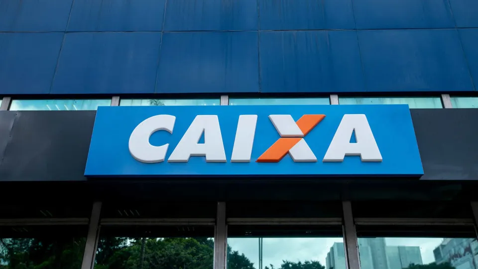 Caixa Econômica Federal abre concurso com salários de até R$ 14.915; veja como se inscrever