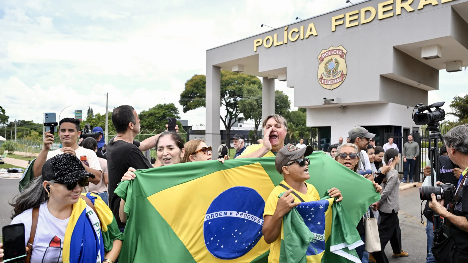 Jair Bolsonaro é preso 653 dias após início da investigação sobre golpe