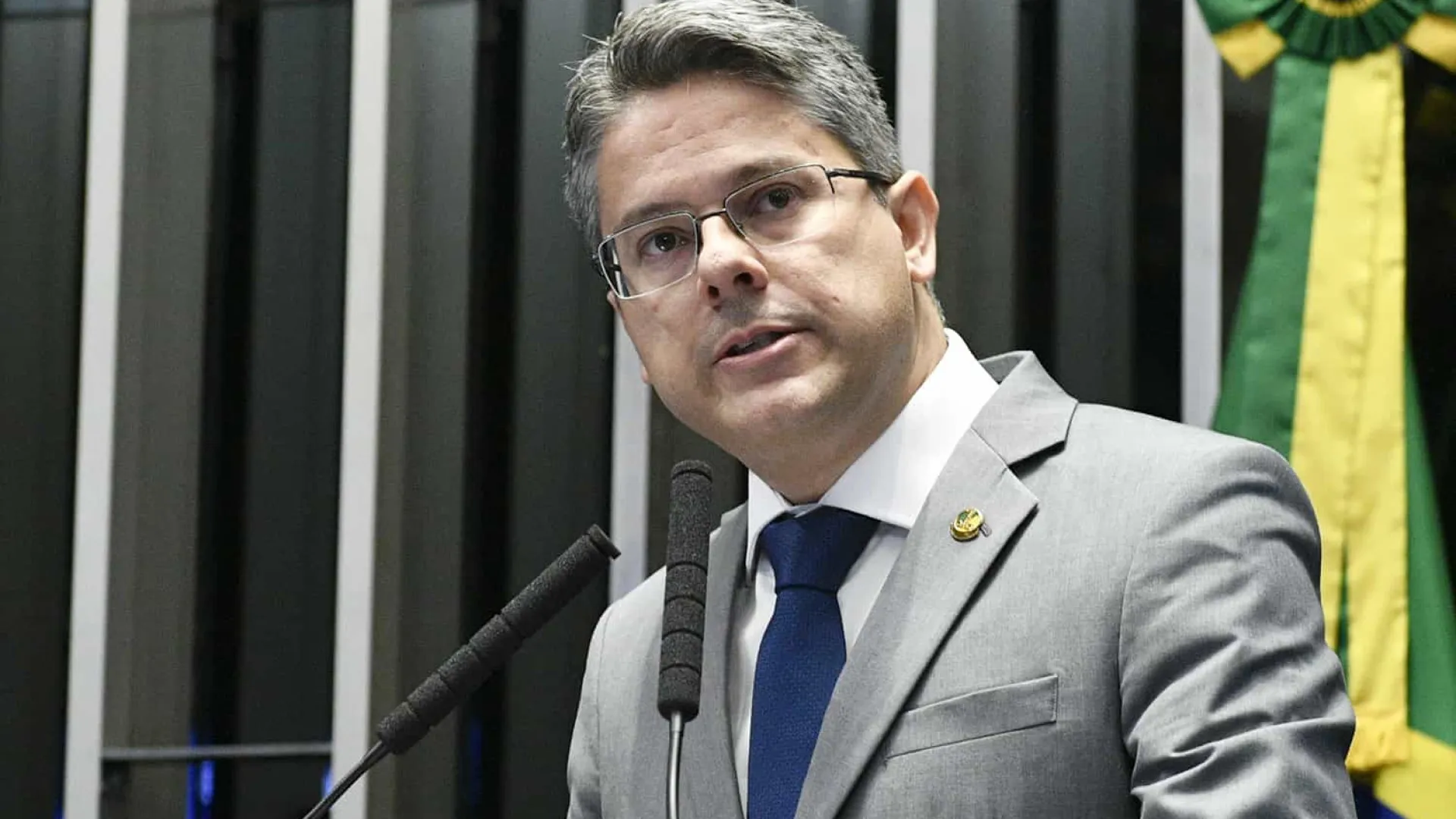 Davi Alcolumbre designa Alessandro Vieira como relator do projeto antifacção