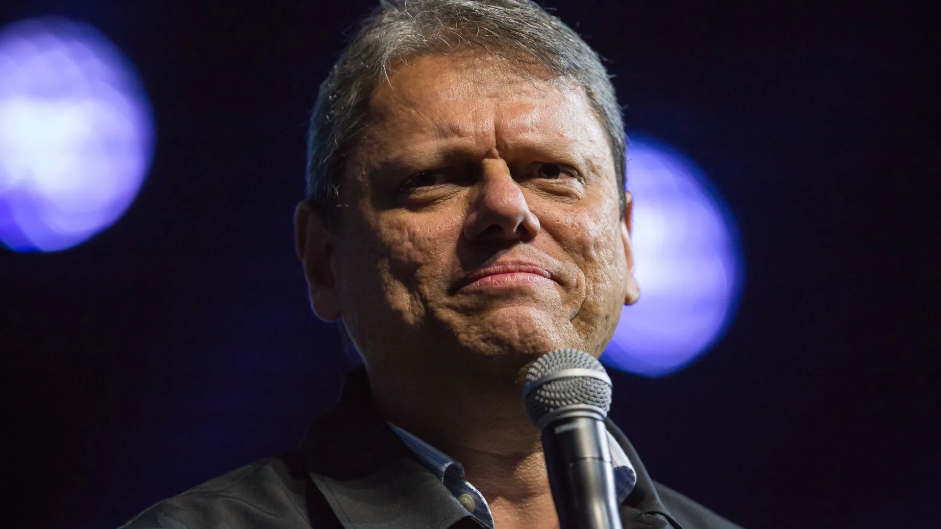 Tarcísio de Freitas gera polêmica ao cancelar visita a Bolsonaro