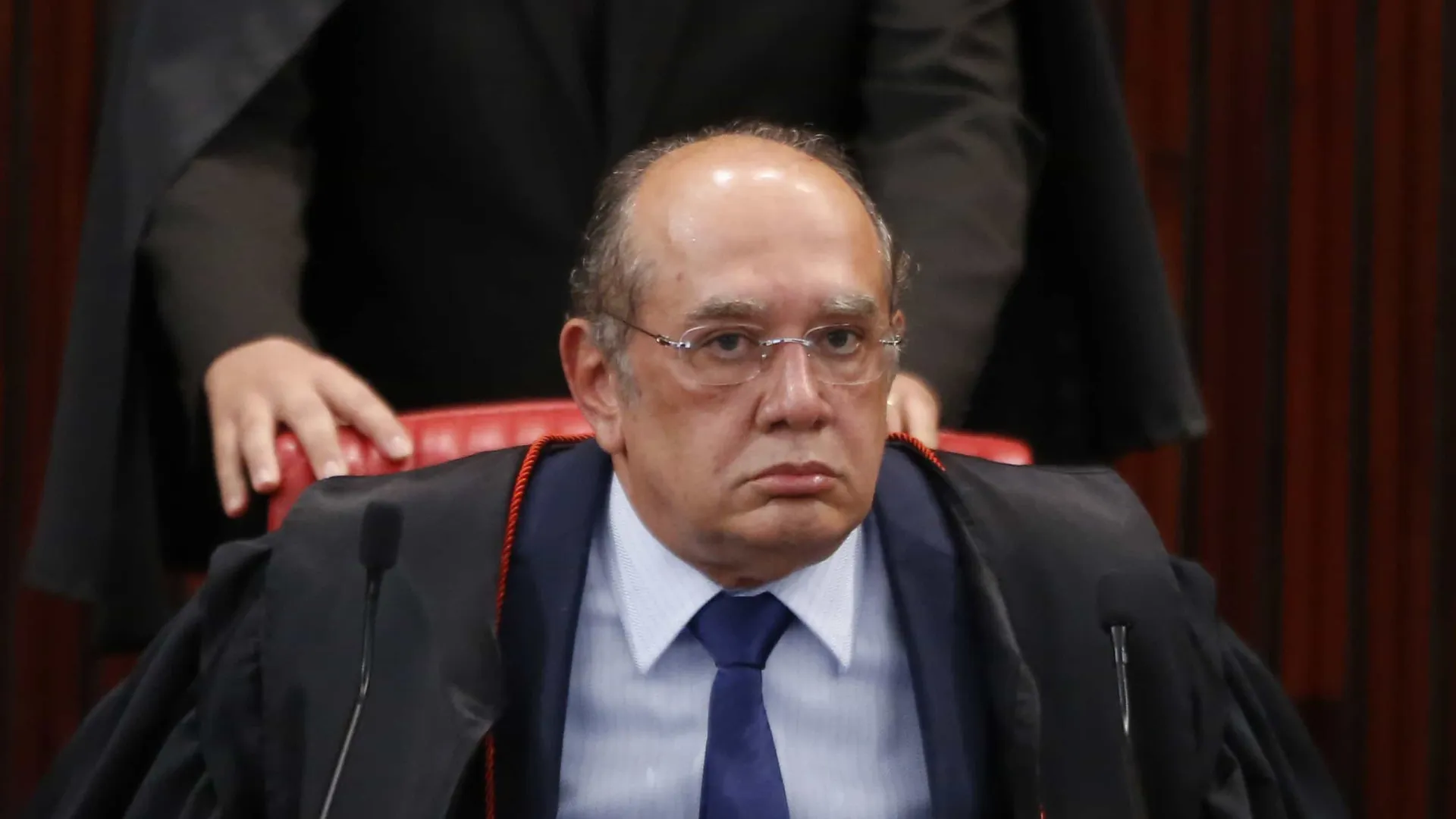 Gilmar Mendes rejeita habeas corpus solicitando prisão domiciliar de Bolsonaro