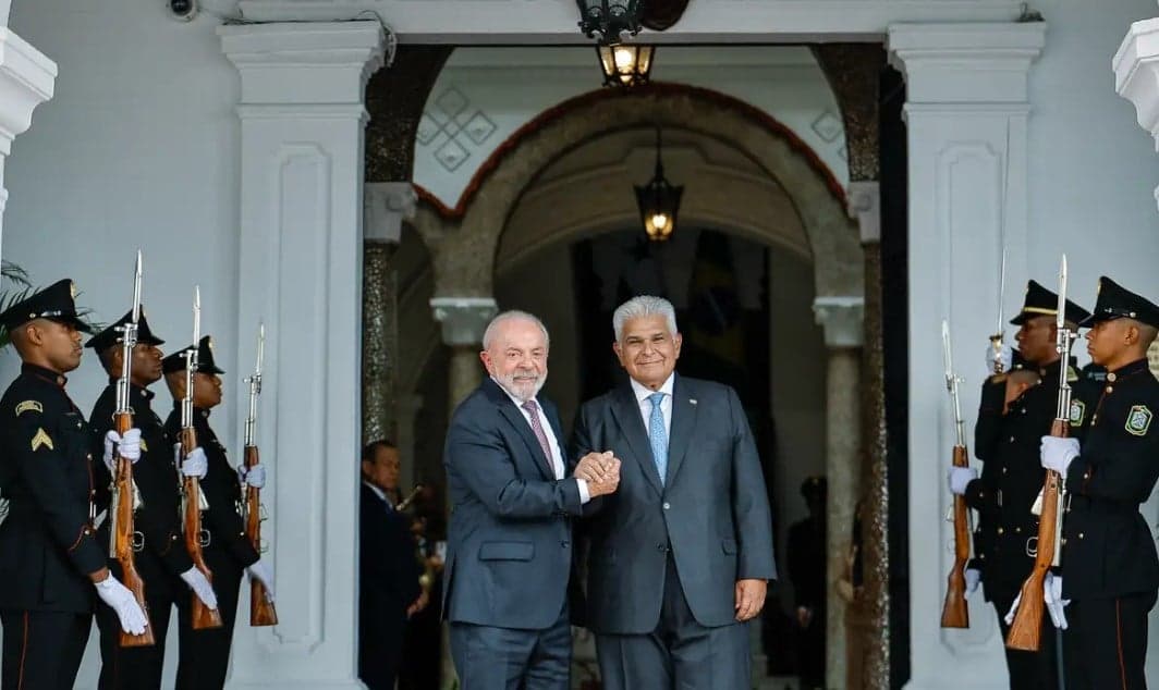 Lula Reitera Apoio à Neutralidade do Canal do Panamá em Visita ao País