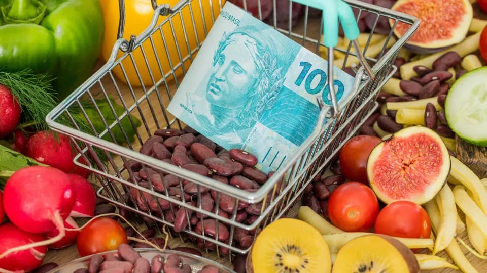 Inflação deve ficar abaixo de 4% pela primeira vez, apontam economistas